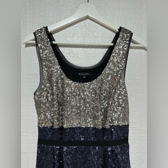 Broadway & Broome sequin cocktail mini dress size 0 - Picture 3 of 12